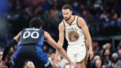 Kaiyun-基德：库里进了高难度球克里斯蒂都摊手了 我告诉他这是库里本事